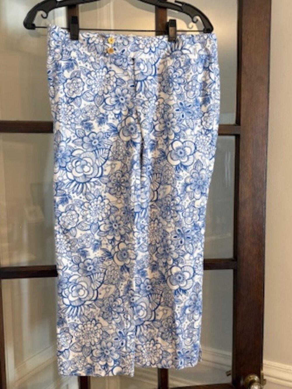 Lilly Pulitzer Vintage Blue and White Cropped Palm Beach Fit Pants, Size 4